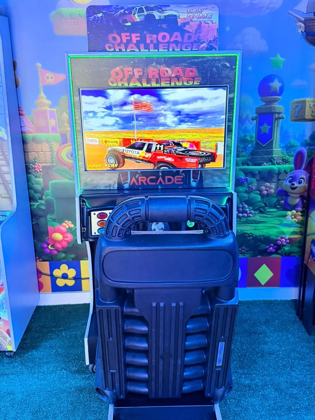 Simulador de corrida Off Road na sala de jogos da Vila Operária
